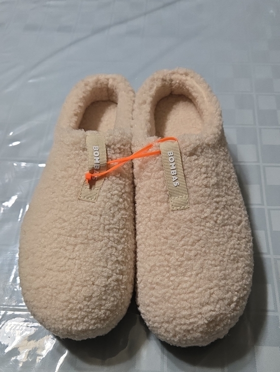 Bombas Shoes - Bombas Sunday Cozy Sherpa Fleece Slippers in Cream Soft White